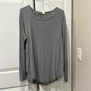 Xl long sleeve black and white strip shirt